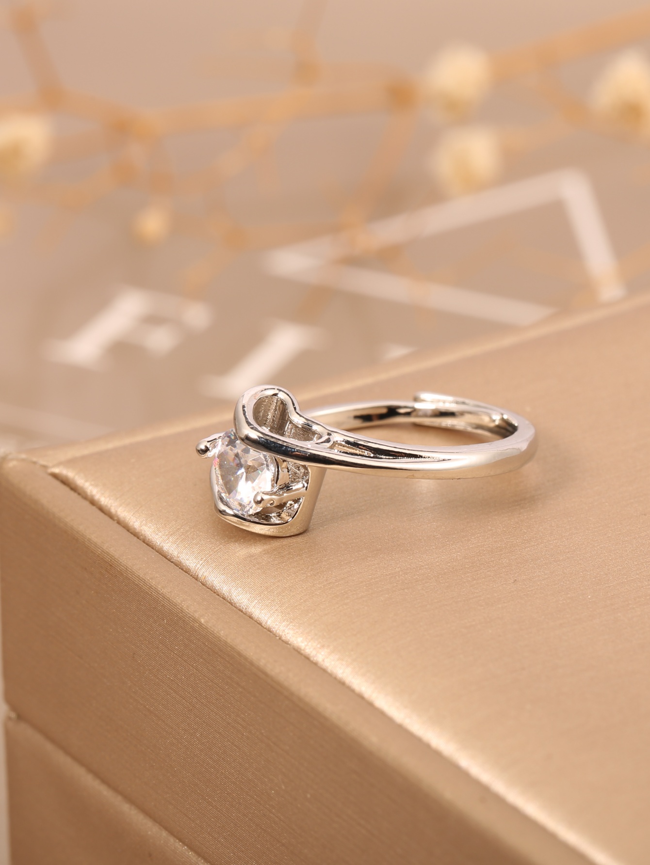 1 Piece of European and Americ - Luxury Lifestyle Gifts ulasan dan harga